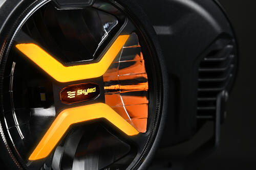 Reflektor SKYLED Crux 7X FI170 (80W, z białym i pomarańczowym dynamicznym światłem pozycyjnym) R10/R148/R149 133000447