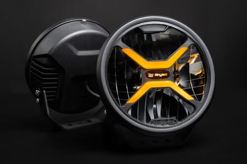 Reflektor SKYLED Crux 9X FI220 (120W, z białym i pomarańczowym dynamicznym światłem pozycyjnym) R10/R148/R149 13300044